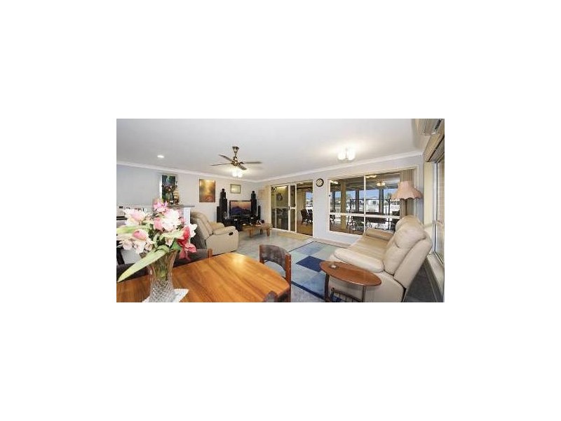 2/13 Bass Court, Banksia Beach QLD 4507