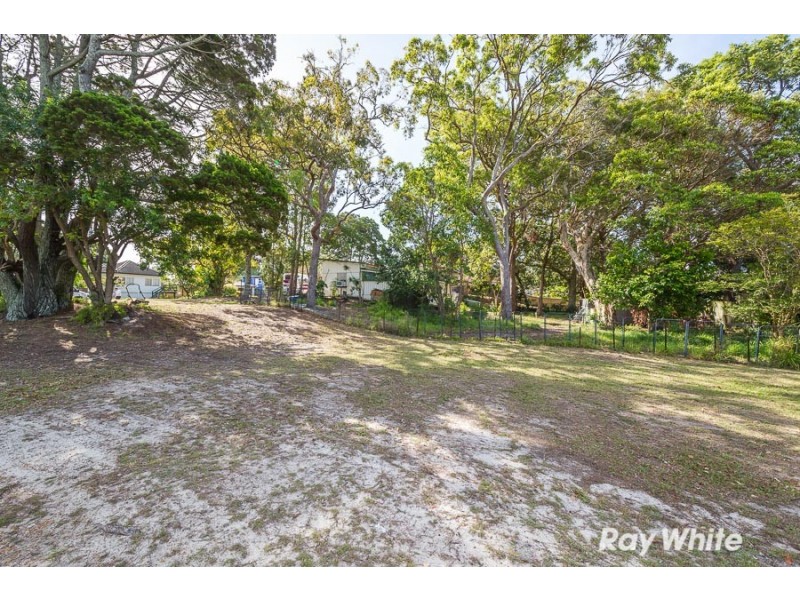 15-17 Winnett Street, Woorim QLD 4507