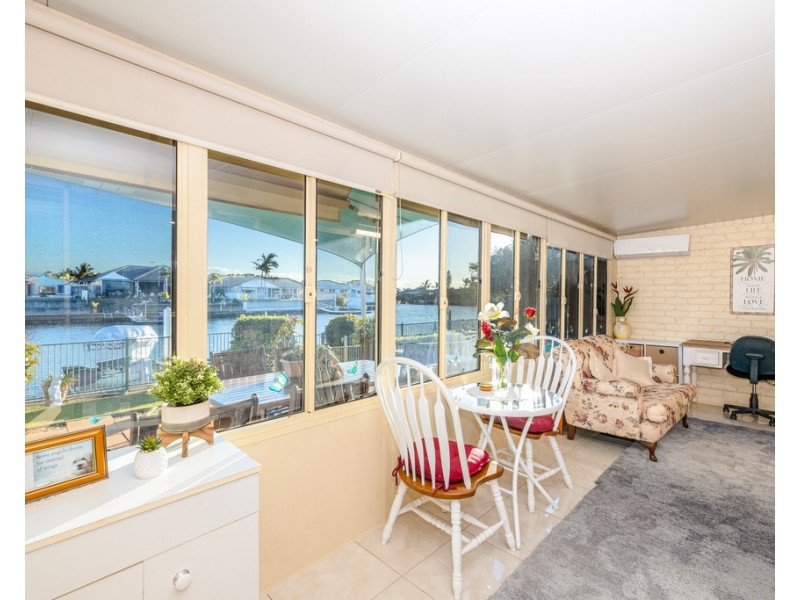 2/71 Phoenix Avenue, Bongaree QLD 4507