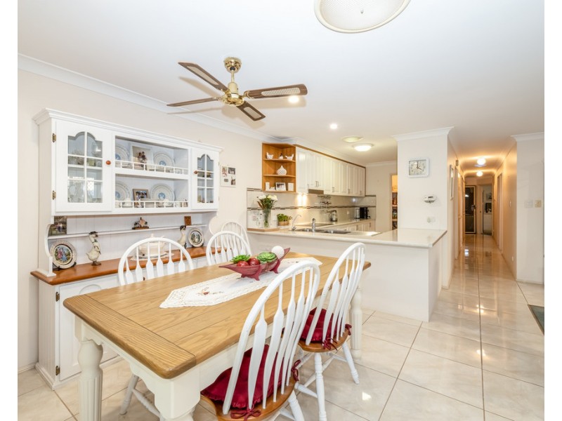 2/71 Phoenix Avenue, Bongaree QLD 4507