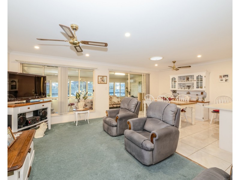 2/71 Phoenix Avenue, Bongaree QLD 4507