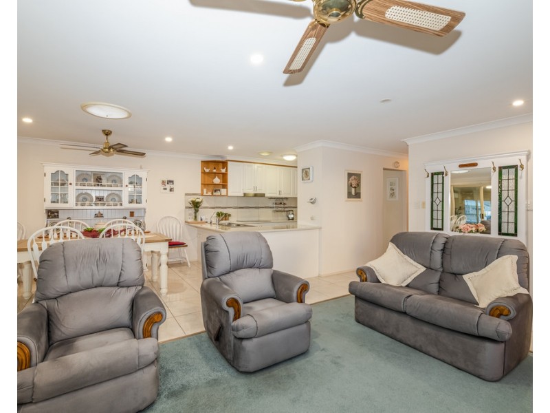 2/71 Phoenix Avenue, Bongaree QLD 4507