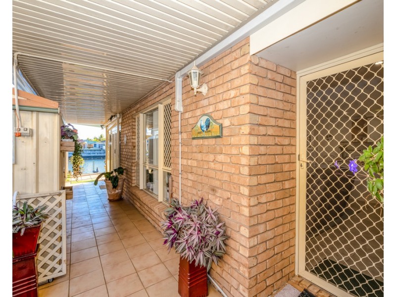 2/71 Phoenix Avenue, Bongaree QLD 4507
