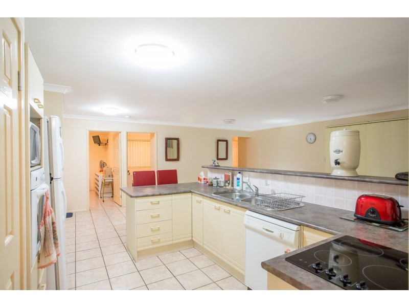 54 Voyagers Drive, Banksia Beach QLD 4507