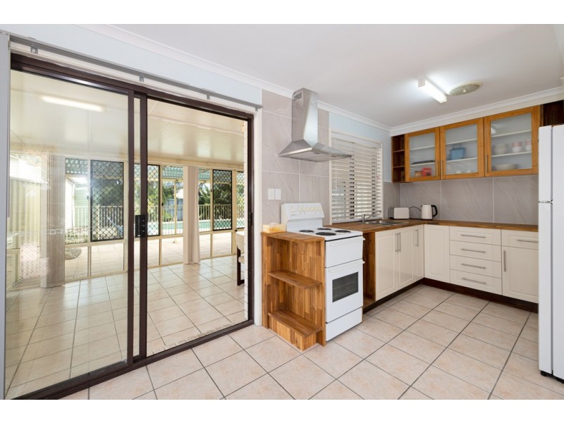 5 Rowan Lane, Ningi QLD 4511