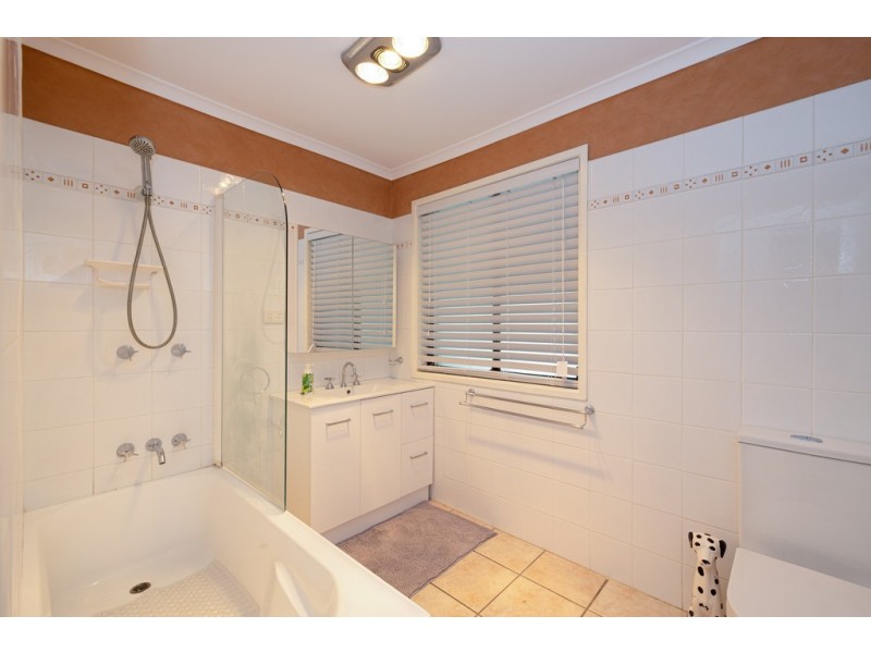 5 Rowan Lane, Ningi QLD 4511