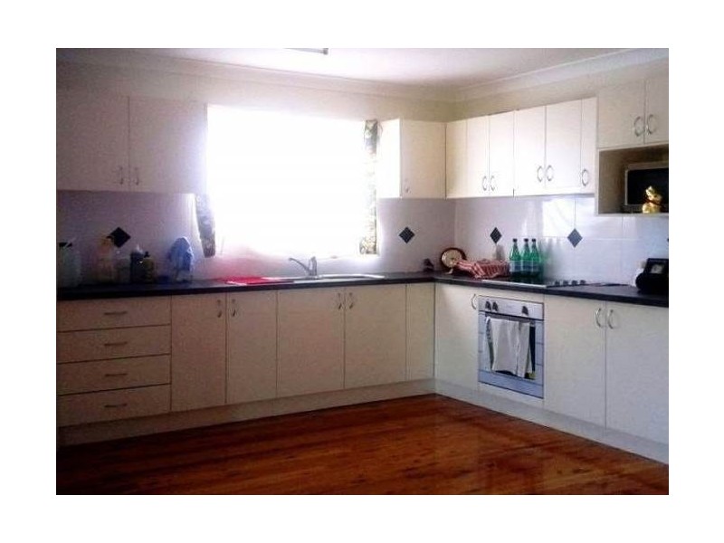 18 Cumming Street, Bongaree QLD 4507