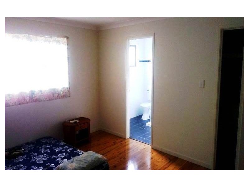 18 Cumming Street, Bongaree QLD 4507