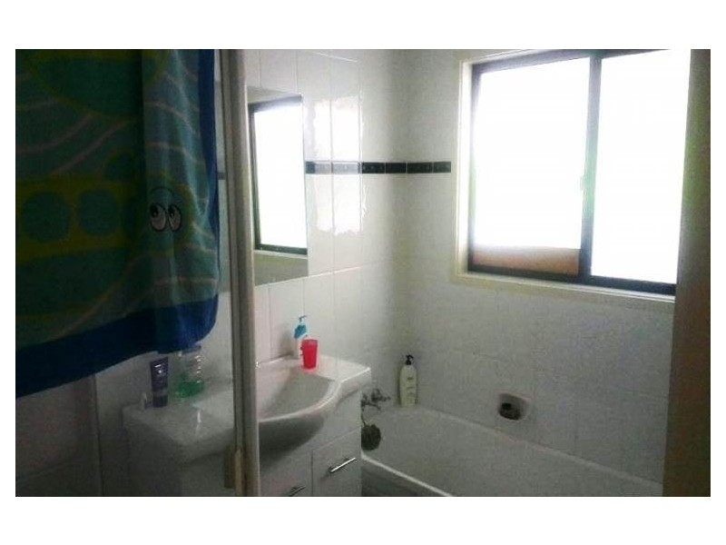 18 Cumming Street, Bongaree QLD 4507