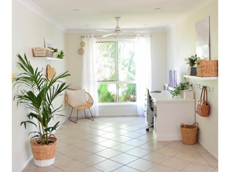 53 Carpenter Way, Sandstone Point QLD 4511