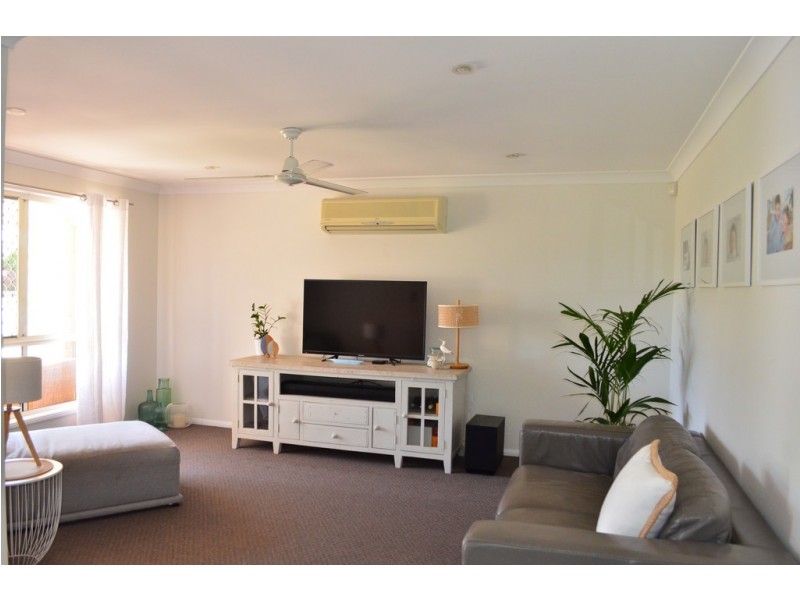 53 Carpenter Way, Sandstone Point QLD 4511