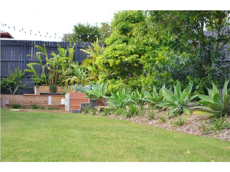 53 Carpenter Way, Sandstone Point QLD 4511