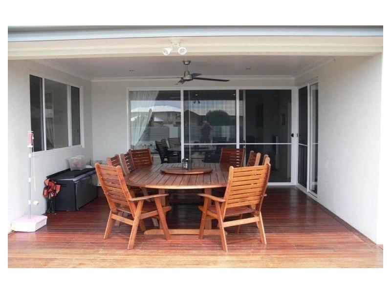 5 Blueberry Street, Banksia Beach QLD 4507