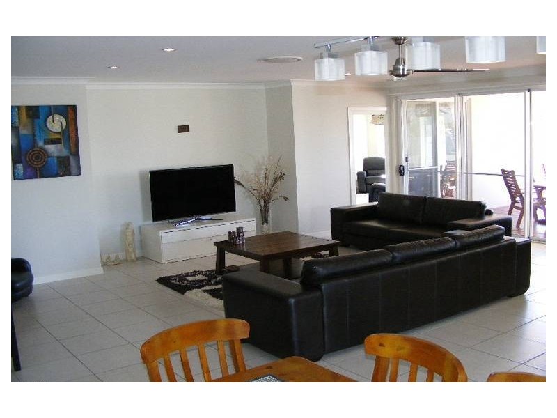 5 Blueberry Street, Banksia Beach QLD 4507