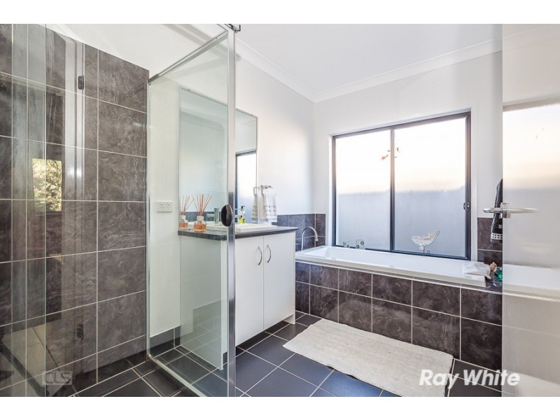 33 Dunebean Drive, Banksia Beach QLD 4507