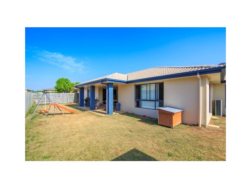 34 Reeders Street, Sandstone Point QLD 4511