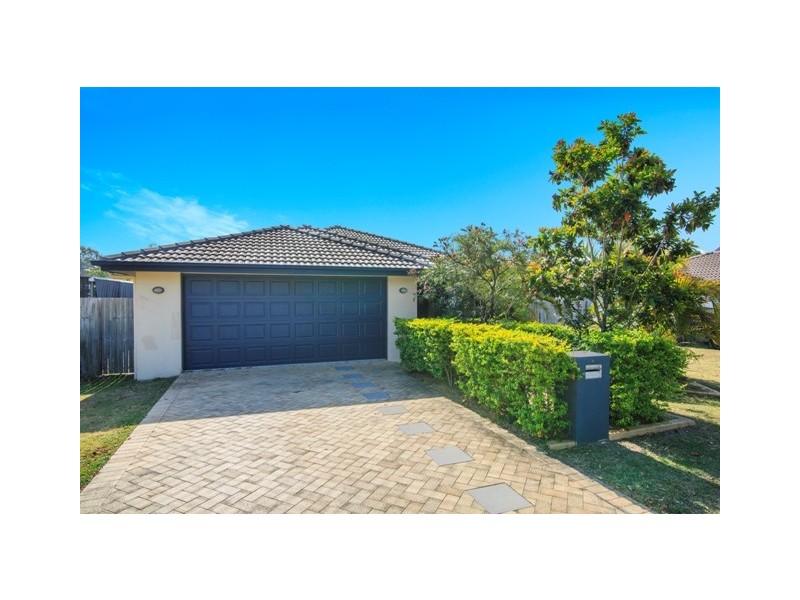 34 Reeders Street, Sandstone Point QLD 4511