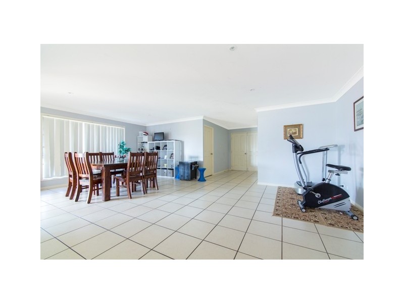 34 Reeders Street, Sandstone Point QLD 4511