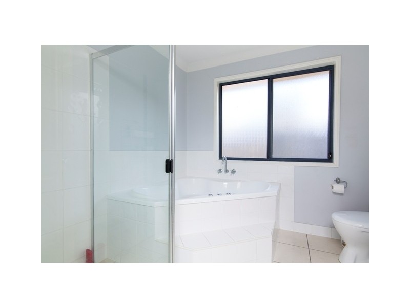 34 Reeders Street, Sandstone Point QLD 4511