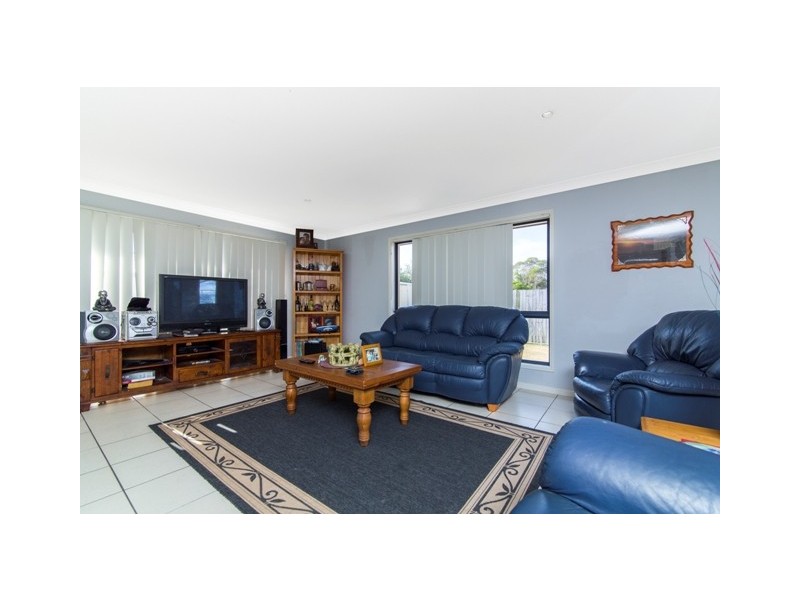 34 Reeders Street, Sandstone Point QLD 4511