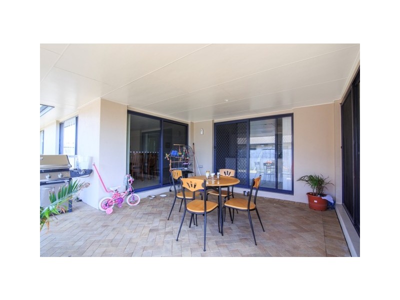 34 Reeders Street, Sandstone Point QLD 4511