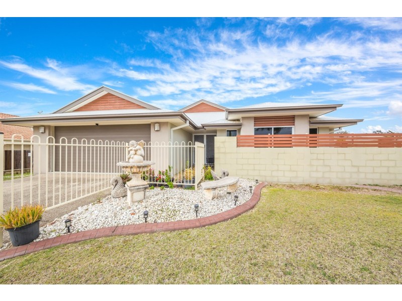 5 Reeders Street, Sandstone Point QLD 4511