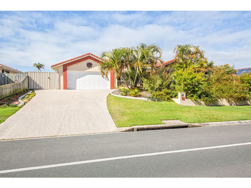 74 Avon Avenue, Banksia Beach QLD 4507