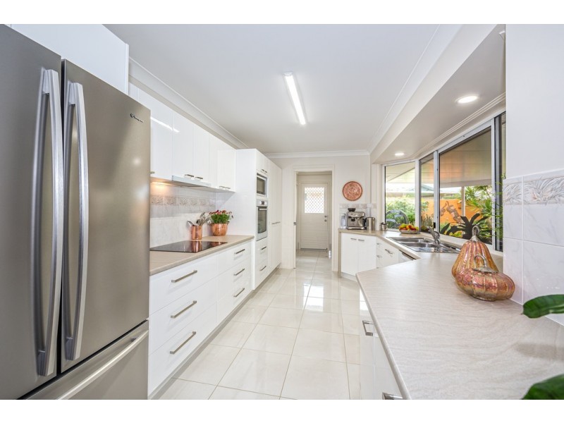 74 Avon Avenue, Banksia Beach QLD 4507