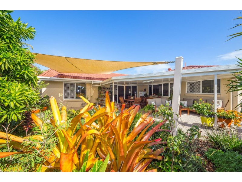 74 Avon Avenue, Banksia Beach QLD 4507