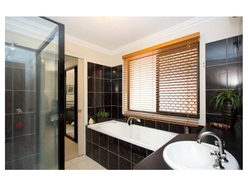99 Cosmos Avenue, Banksia Beach QLD 4507