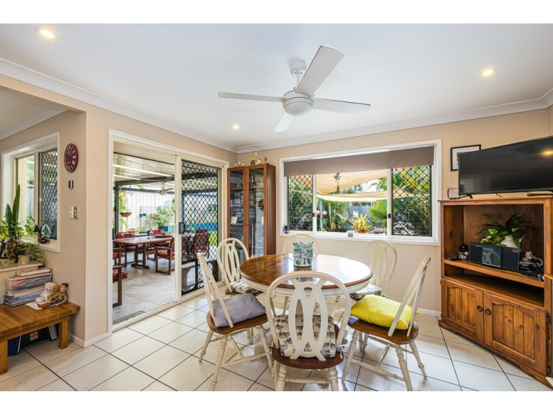 39 Topsail Circuit, Banksia Beach QLD 4507