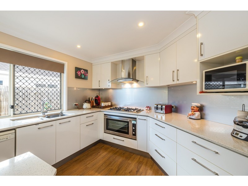 39 Topsail Circuit, Banksia Beach QLD 4507