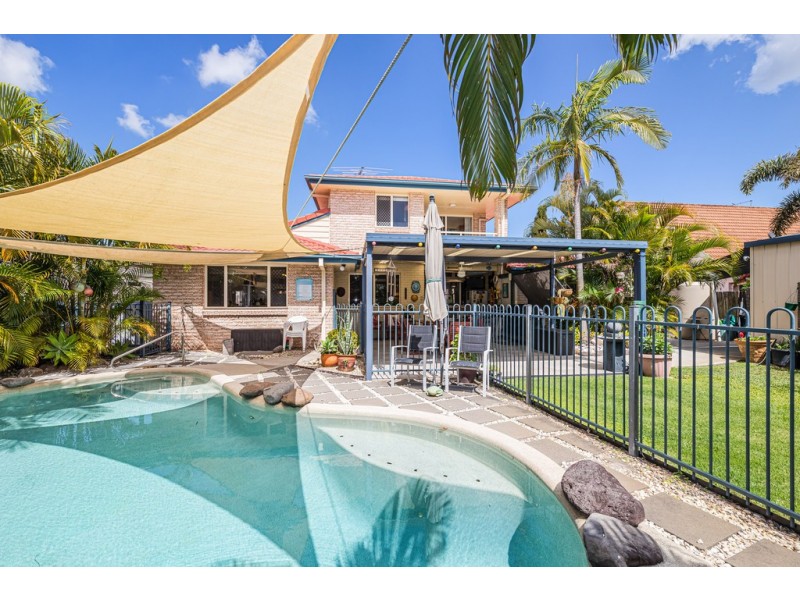 39 Topsail Circuit, Banksia Beach QLD 4507