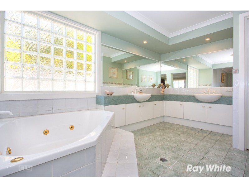29 Headsail Drive, Banksia Beach QLD 4507