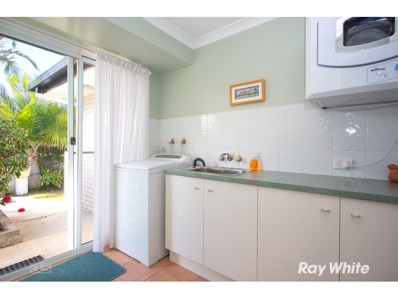 29 Headsail Drive, Banksia Beach QLD 4507