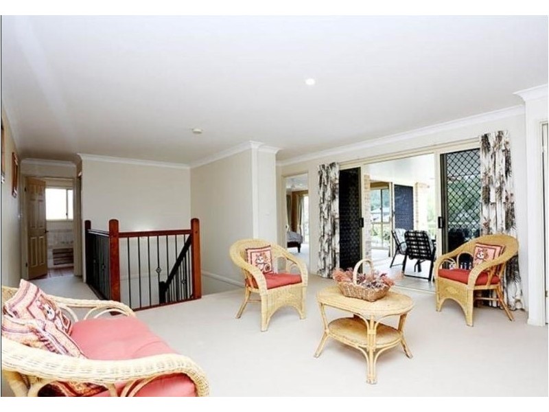 7 Ardel Place, Sandstone Point QLD 4511