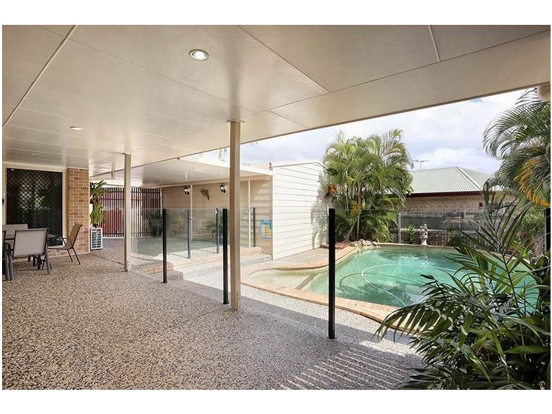 7 Ardel Place, Sandstone Point QLD 4511