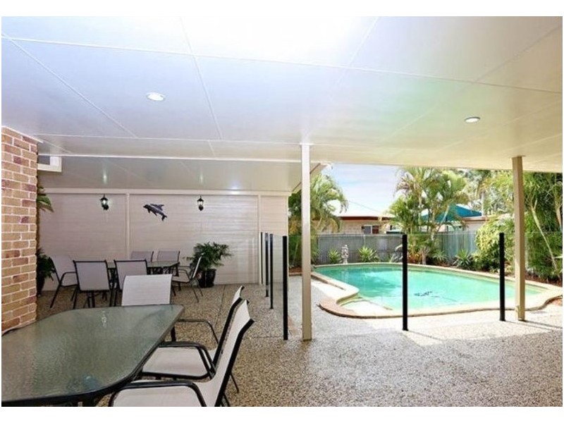 7 Ardel Place, Sandstone Point QLD 4511