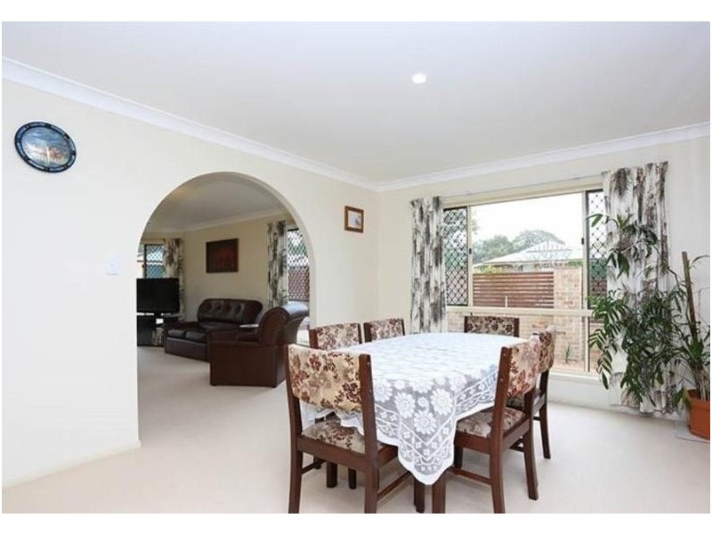 7 Ardel Place, Sandstone Point QLD 4511