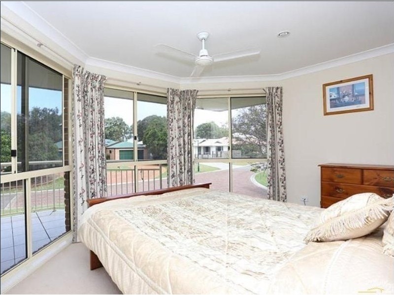 7 Ardel Place, Sandstone Point QLD 4511