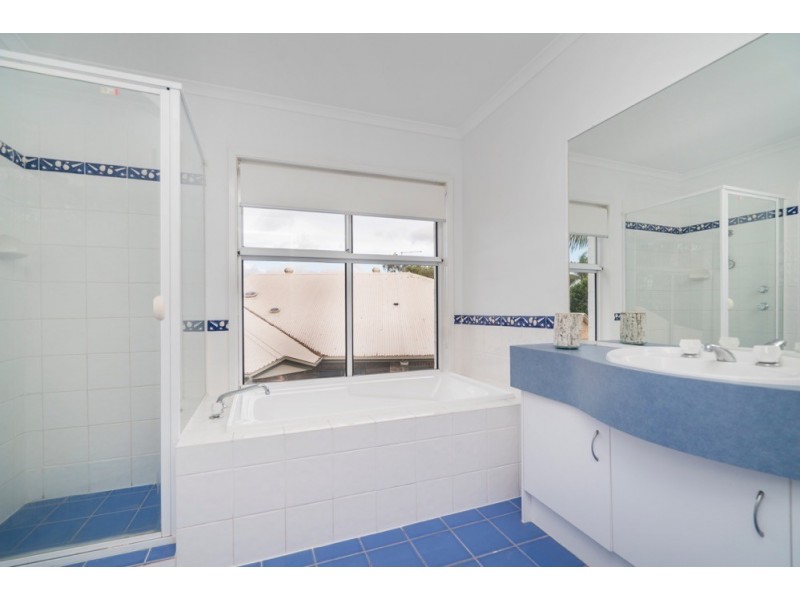 21 Ardel Place, Sandstone Point QLD 4511