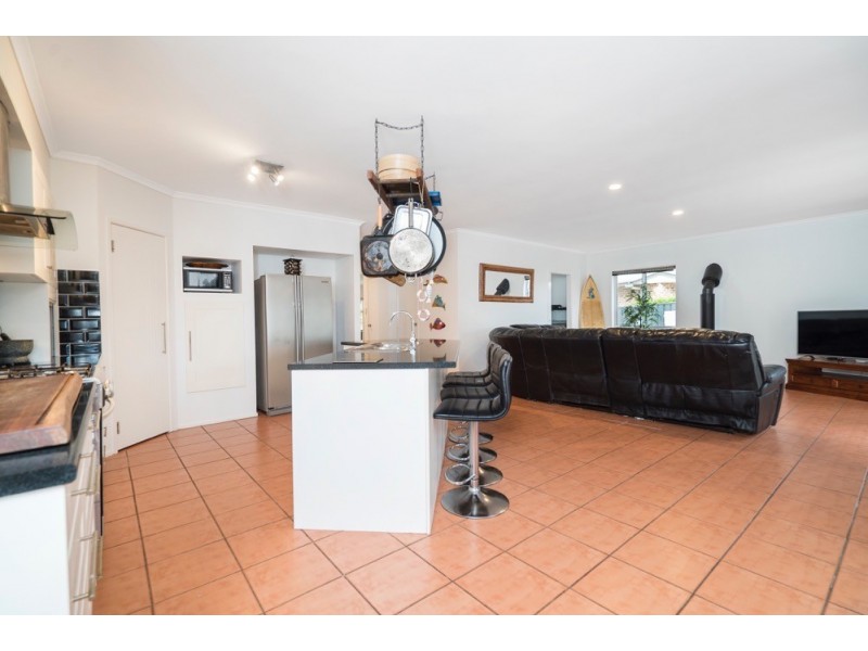 21 Ardel Place, Sandstone Point QLD 4511