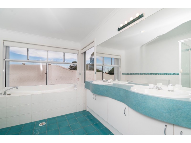 21 Ardel Place, Sandstone Point QLD 4511