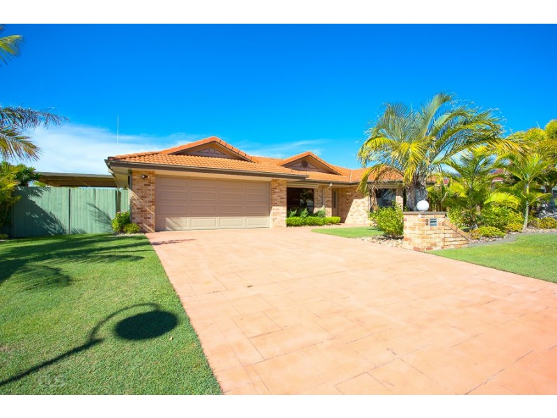 9 Scarborough Court, Sandstone Point QLD 4511