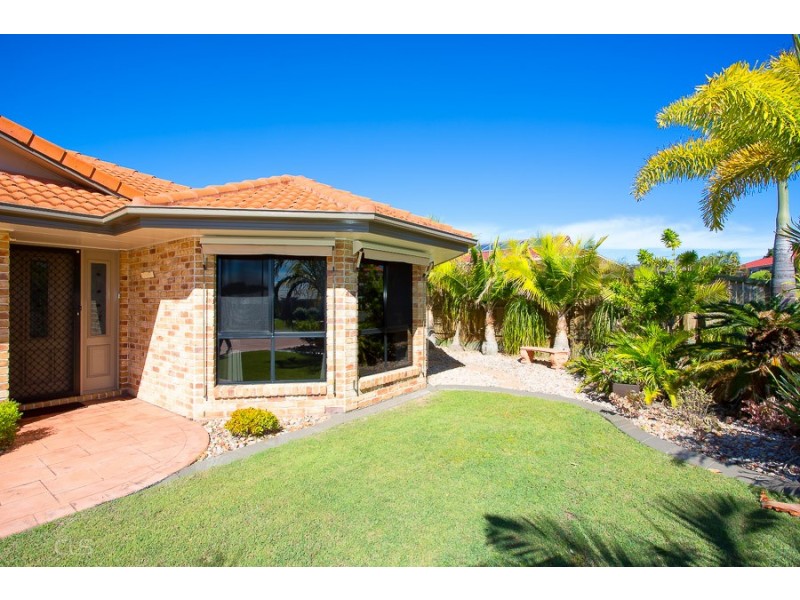 9 Scarborough Court, Sandstone Point QLD 4511