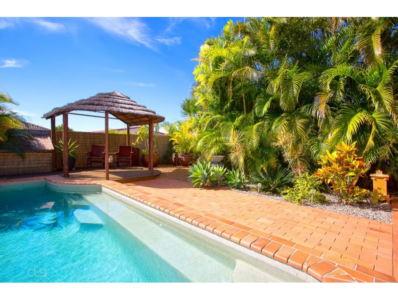 9 Scarborough Court, Sandstone Point QLD 4511