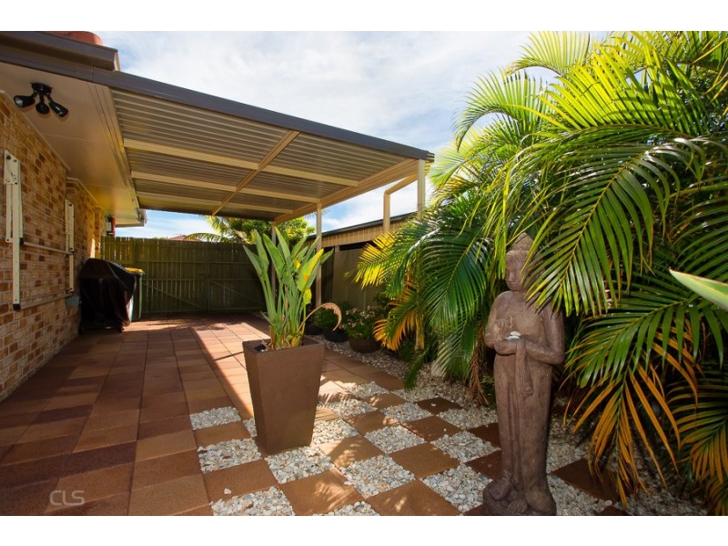 9 Scarborough Court, Sandstone Point QLD 4511