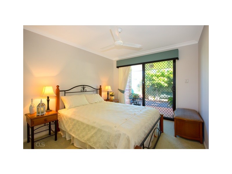 9 Scarborough Court, Sandstone Point QLD 4511