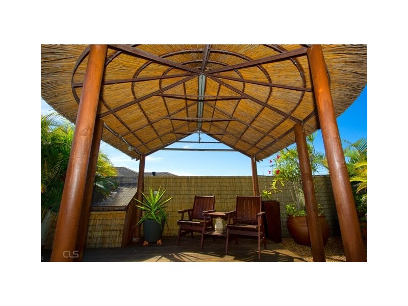 9 Scarborough Court, Sandstone Point QLD 4511