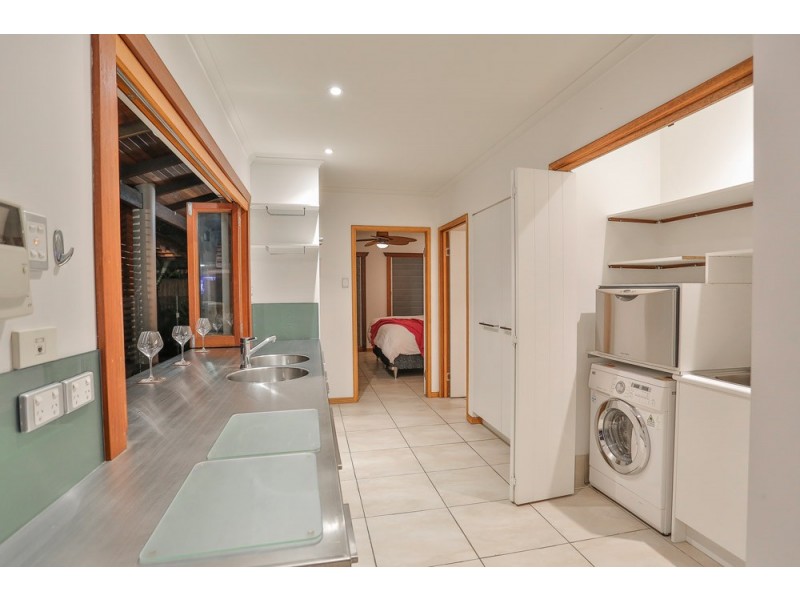 8 Hinkler Parade, Maroochydore QLD 4558